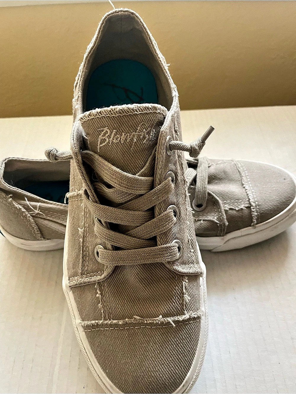 Blowfish Malibu Play Sneaker Tan US 9M